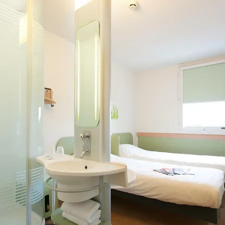 Ibis Budget Bordeaux Aeroport فندق 2*