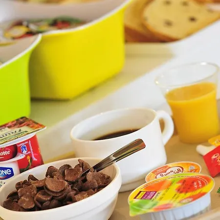 Ibis Budget Bordeaux Aeroport Hotel 2*